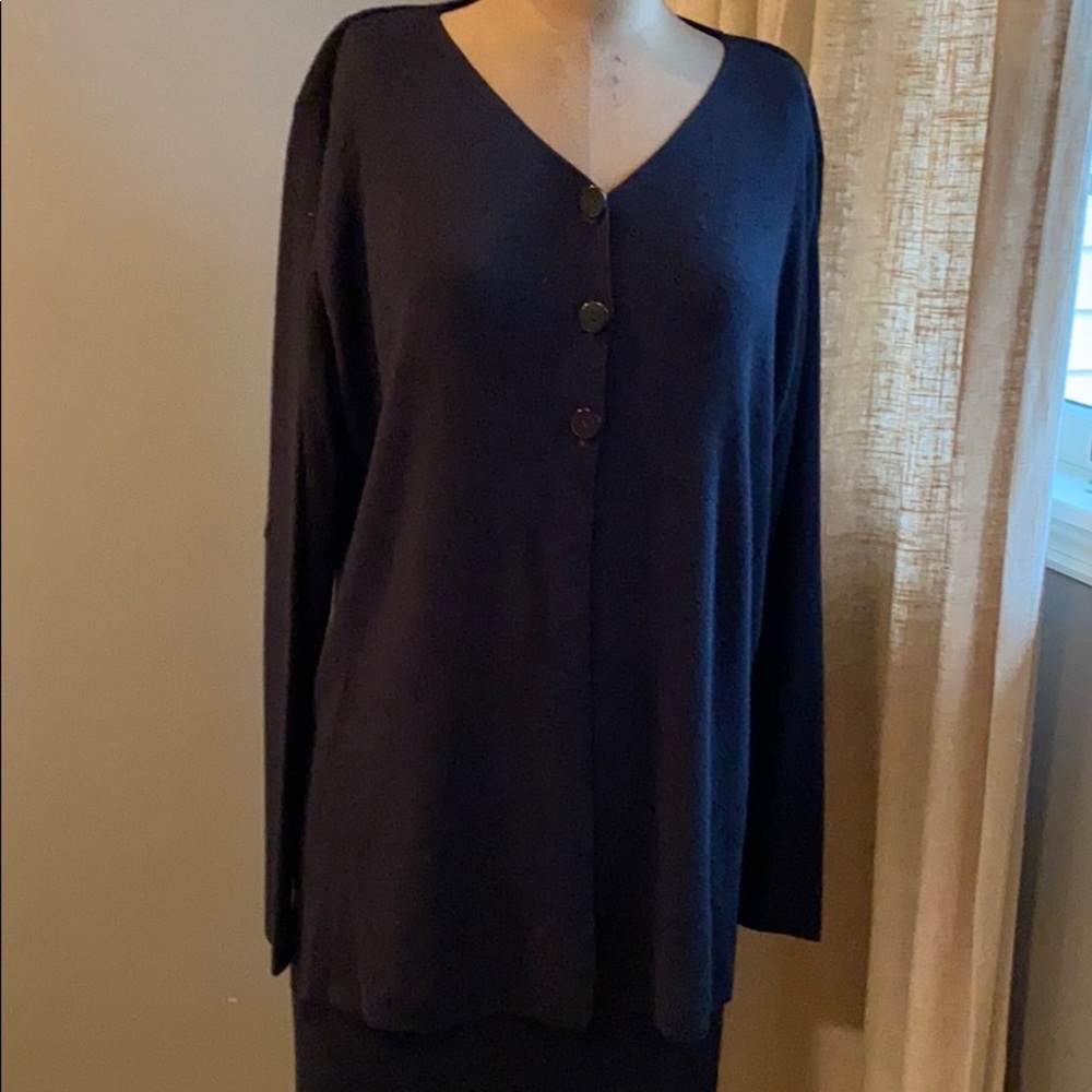 Women’s skirt set. .